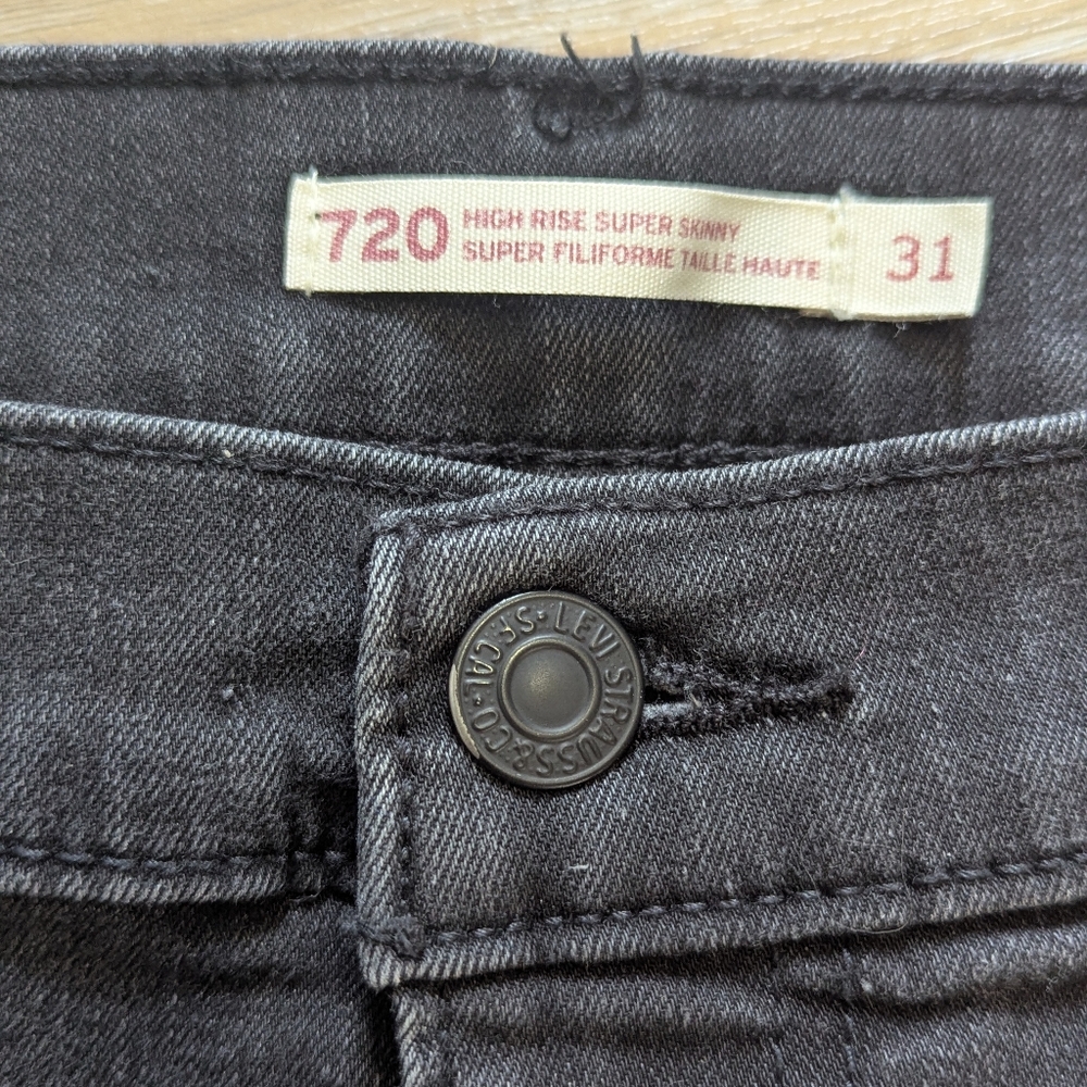 Levi's 720 High-Rise Super Skinny Jeans Black Women's 31 - Picture 4 of 12